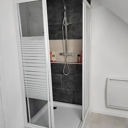 Апартаменты Appartemant Cosy Avec Jacuzzi, Exterieur Et Climatisation On