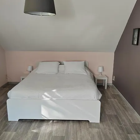 Апартаменты Appartemant Cosy Avec Jacuzzi, Exterieur Et Climatisation *